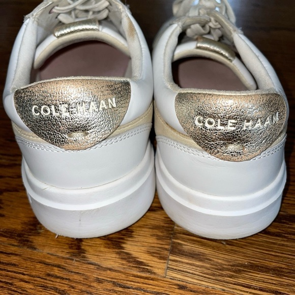 Cole Haan Women White and Gold Grand Cross Court Sneaker Shoes Size 7.5 - Picture 2 of 7
